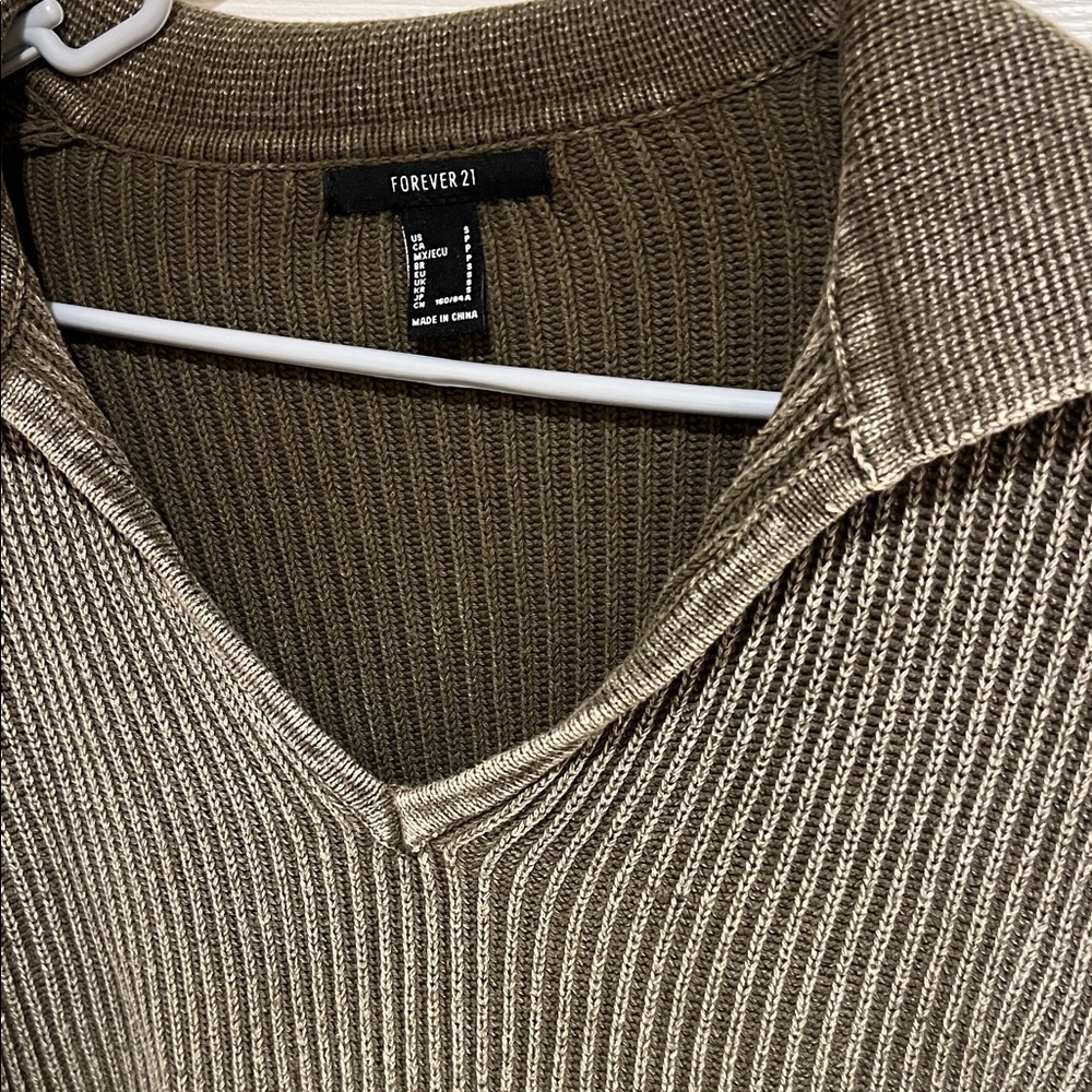 Olive Green Cropped Ribbed V-Neck Sweater - Picture 2 of 3